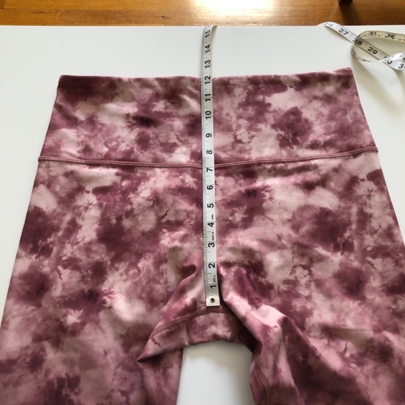 Athleta Women's Tie Dye Capri Legging Size 1X - Picture 6 of 12